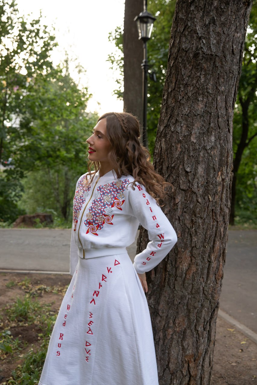 Очень женственный стильный и эффектный комплект в стиле спортшик🌹💥🔥 городской спортивный шик